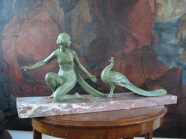 French Cab art deco bronze sculptures and lightings