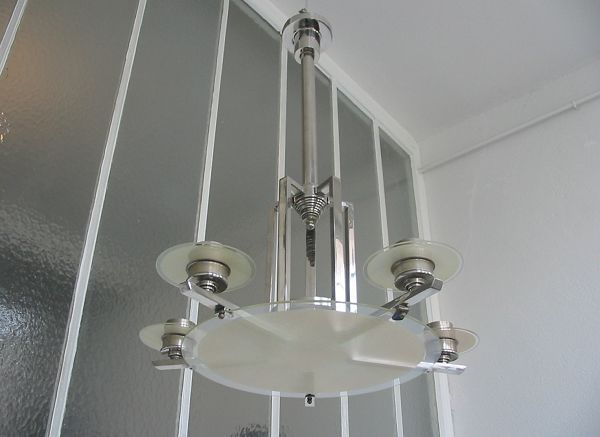 French Cab art deco bronze sculptures and lightings