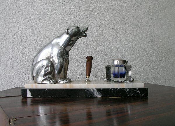 French Cab art deco bronze sculptures and lightings
