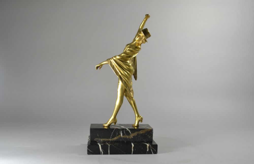 Bronze art deco flamenco dancer. Signed