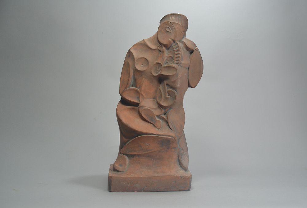 Pablo Gargallo. Maternite en Creux. Terracotta sculpture