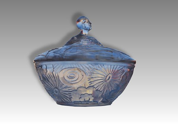 1925 Mau Riel art glass