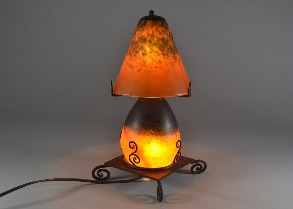Glass and wrought iron lamp. 1920. Charles Schneider