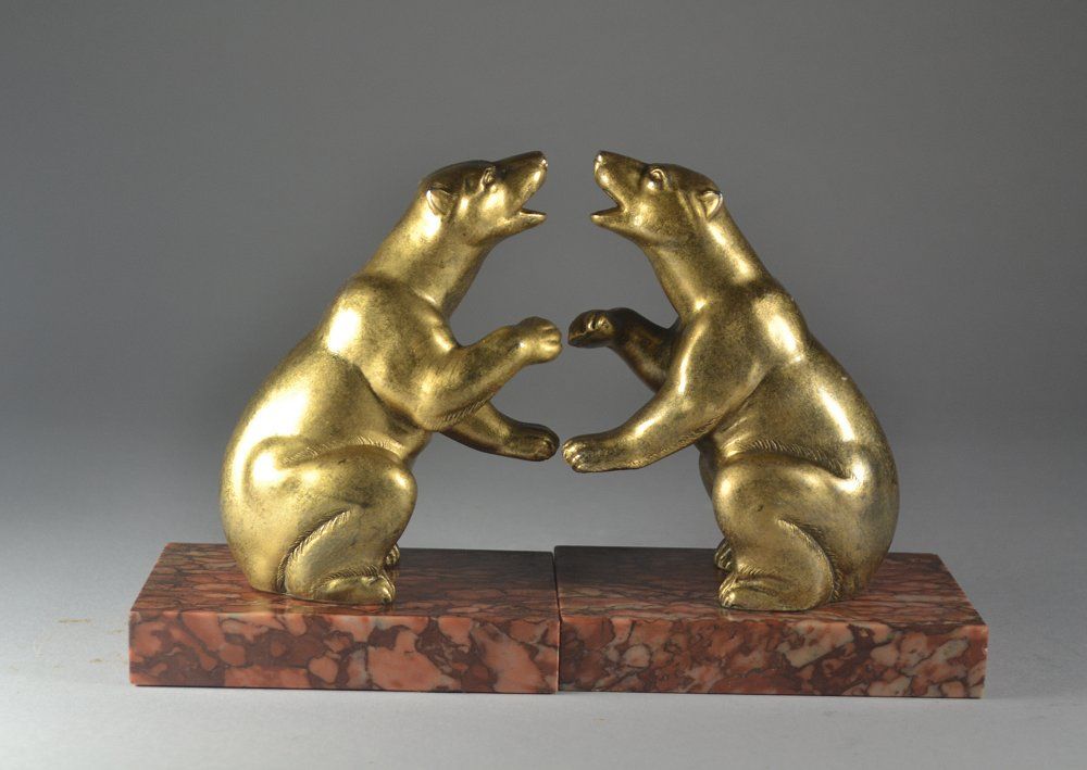 Pair of art deco bookends with bears. Circa 1930.