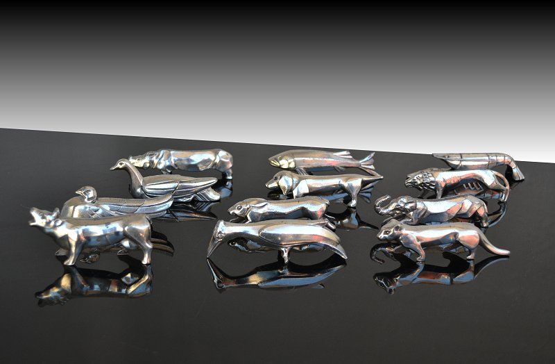Cubist knives rests