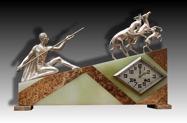 Art deco clock with Voltas bronze