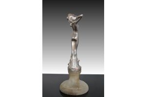 Mascott Art nouveau Yougendstil bronze sculpture