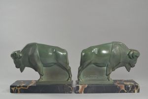 Bisons bookends Max Le Verrier