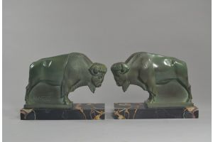 Bisons bookends Max Le Verrier