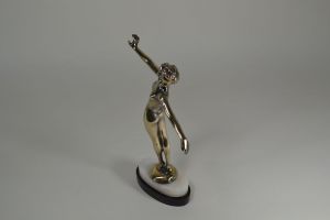 Bronze. Art deco Dancing lady