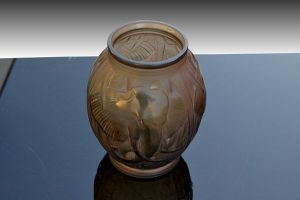 D'avesn elephant vase