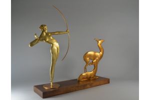 Bronze art deco Diana huntress and deers. 