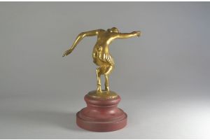 Bronze mascot 