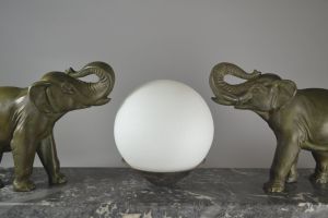 Art deco figural lamp with two elephants