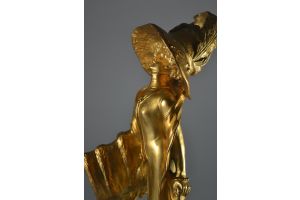 Elegant parisian lady with a hat. Georges Flamand bronze sculpture