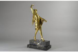 Bronze art deco flamenco dancer. Signed