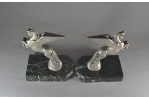 Frecourt. Silver plated bronze pegasus bookends