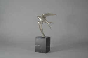 Art deco bronze swallow. 1930.