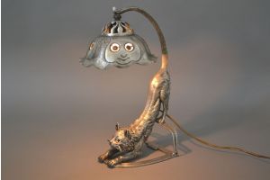 Unusual bronze table lamp with cat