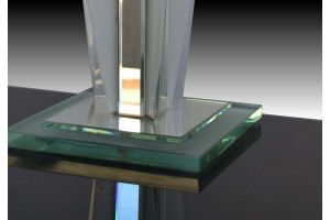 Modernist lamp. Desny ?