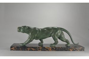 Chiparus large art deco panther. Signed. 