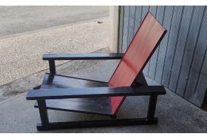 Outstanding Avant garde wood armchair - De Stijl 