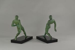 Hervor Iconic bookends with men
