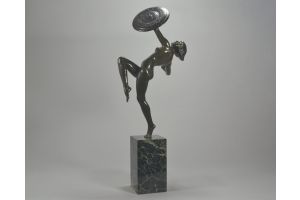 Tall art deco bronze warrior Pierre Le Faguays. 1930.